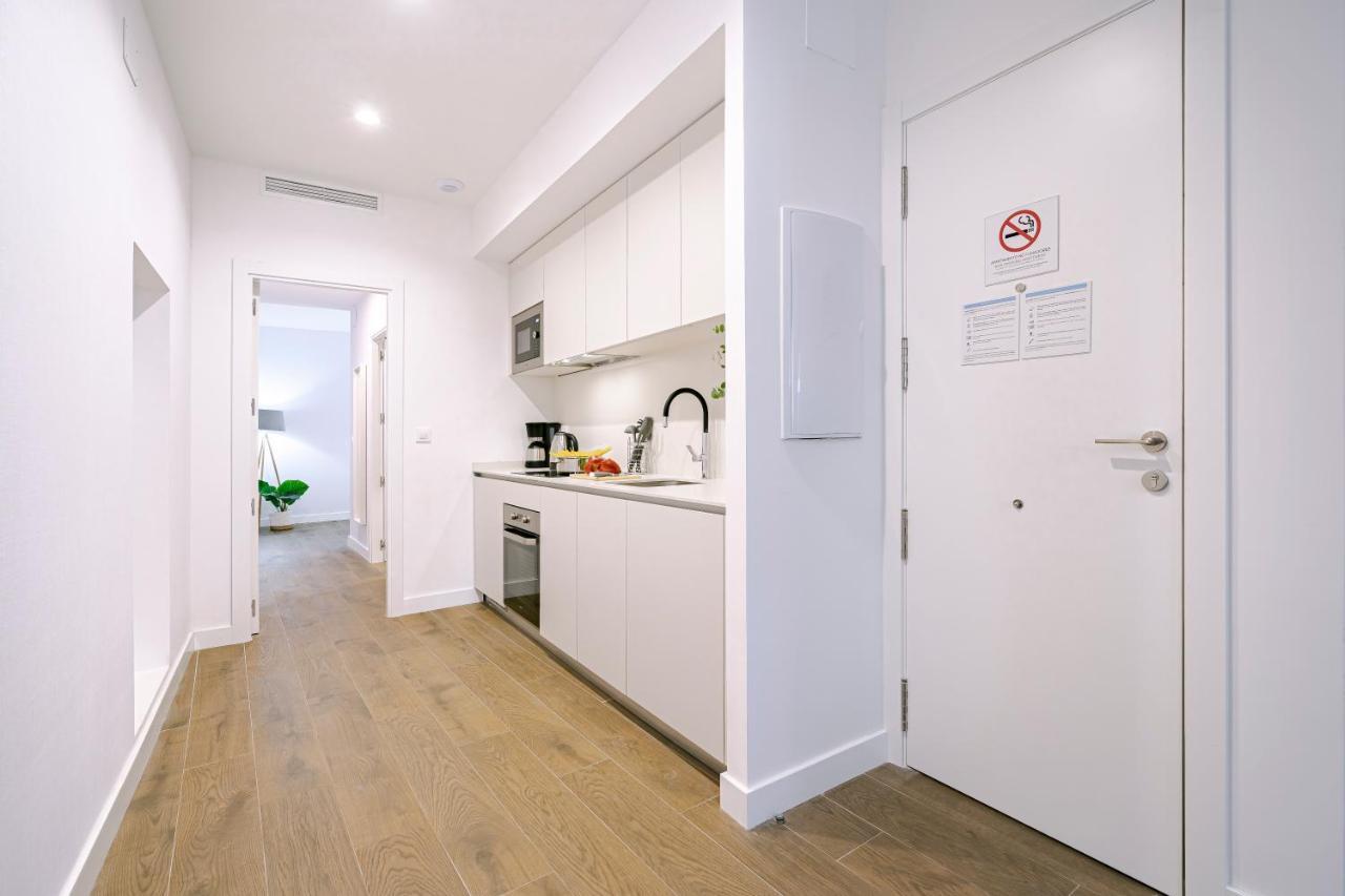 Feelathome Castilla Apartments Madrid Eksteriør bilde