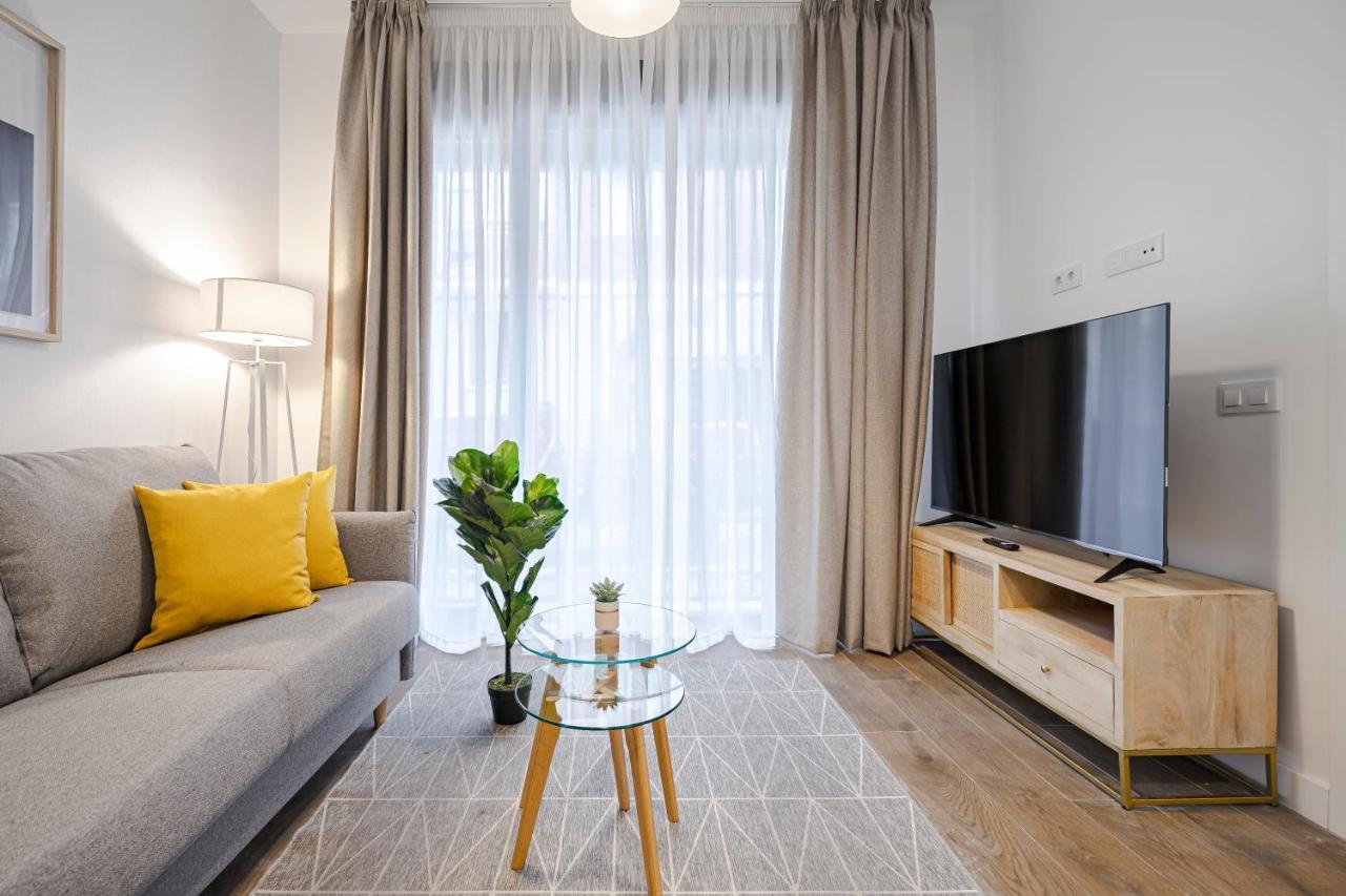 Feelathome Castilla Apartments Madrid Eksteriør bilde